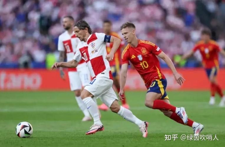 Tóc Ngắn Nữ Mặt Tròn